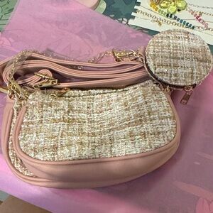 Elegant Tweed Shoulder Bag in Soft Pink